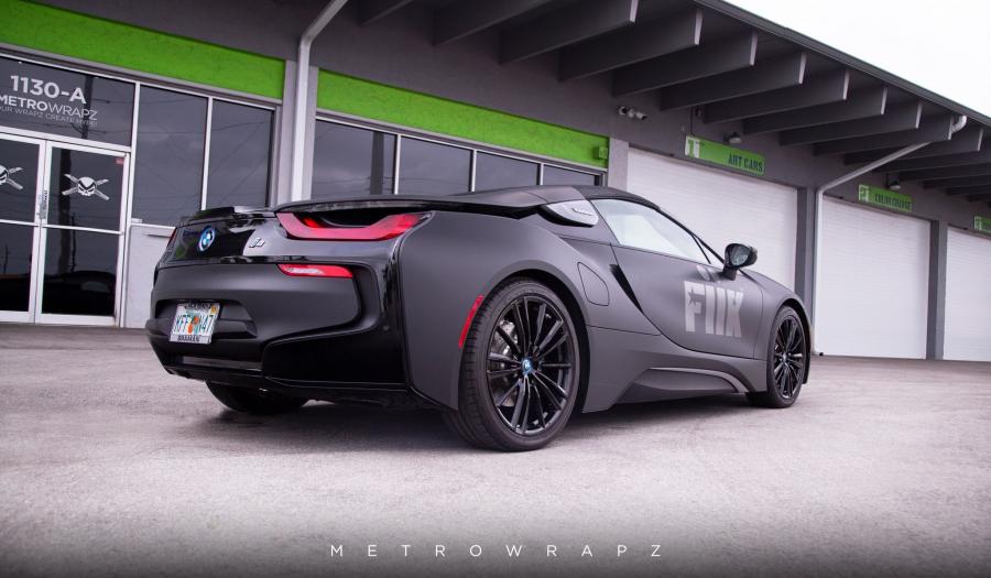 BMW i8 FiiK by MetroWrapz 2019 года  (фото 5 из 9)